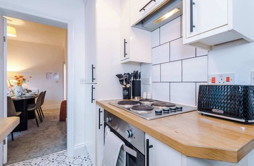 Wrexham House | Central 2 Bed in Wrexham, Sleeps 6 with Parking!
