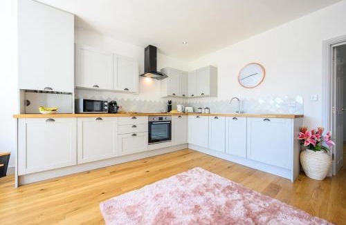 Grangetown Apartment | Central Location - Riverside Gardens #2 by Tŷ SA