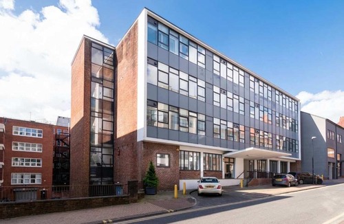 Preston Apartment | Central Preston Bright 1BED Apartment w WiFi