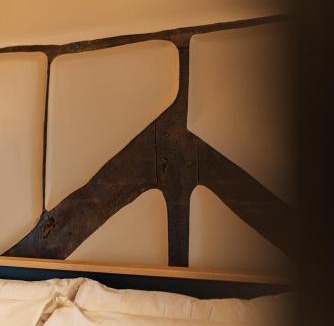 Whitchurch Apartment | Central Whitchurch - Lowcross House Guest Bedroom 6