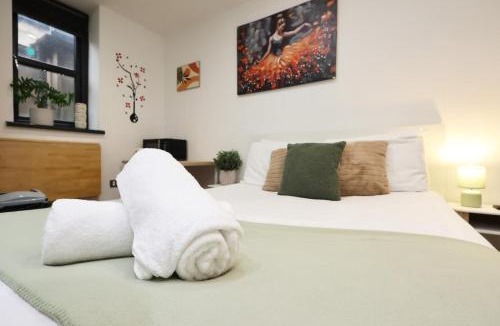 Plasnewydd Apartment | CentralHub5 1BD Studio- Contractor & Travelers