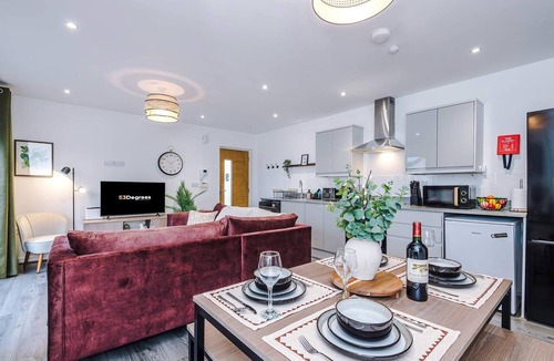 Formby Apartment | Centrally Located Flat off Formby High Street