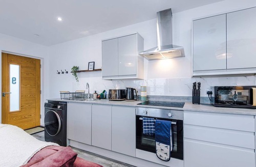 Formby Apartment | Centrally Located Flat off Formby High Street