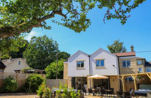 Upper Seagry House | Cern-Wyn