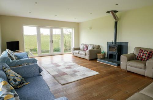 Elim House | Chapel House