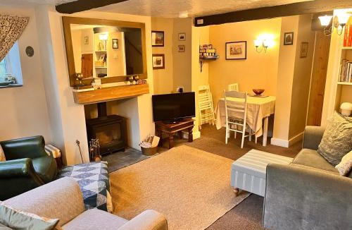 Cheddleton House | Chapter Cottage, Cheddleton Nr Alton Towers, Peak District, Foxtail Barns, the Ashes