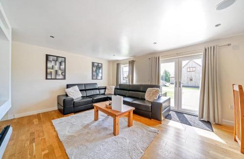 Brigg House | Charcoal Lodge