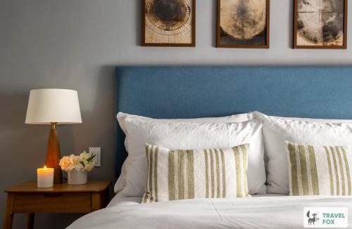 Upper Oddington House | Charlotte's Cottage, a Charming Cotswolds Getaway