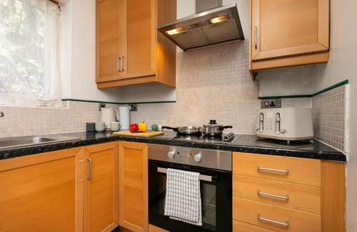 Bramcote Apartment | Charming 1-Bed Flat in a Peaceful Area - Pass the Keys