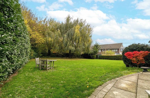 East Finchley House | Charming 2-Bed House near Hampstead Heath + Garden