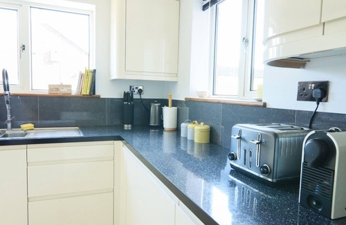 Happisburgh House | Charming beachside home with the most fantastic views