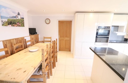 Happisburgh House | Charming beachside home with the most fantastic views