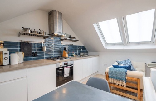 Cambridge House | Charming Central 1Bed Home