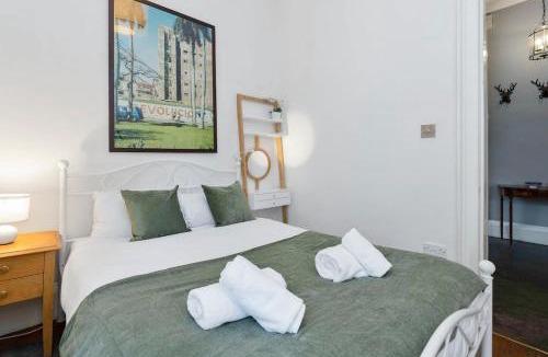 Moffat Apartment | Charming Central Stay