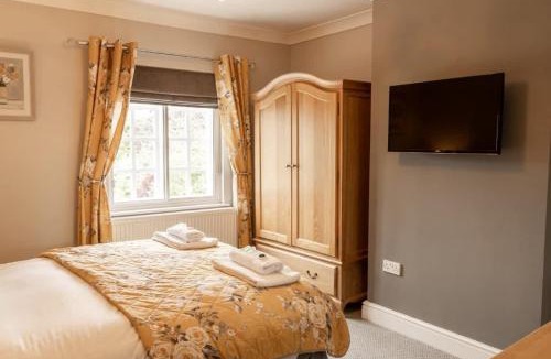 Chester House | Charming Cottage close to Chester Garden Parking