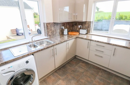 Milford Haven Cottage | Charming Mill View Retreat in Neyland