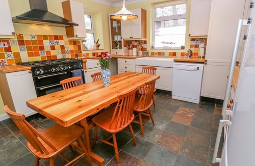 Marazion House | Charming Mount View Cottage Retreat