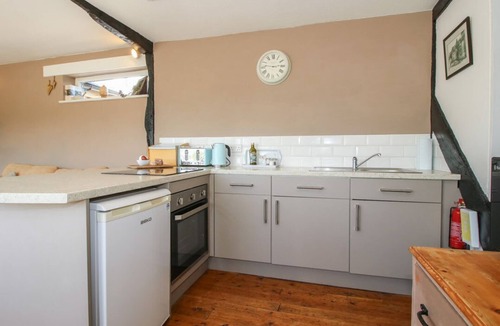 Llansantffraid-ym-Mechain Cottage | Charming Old Beams Retreat