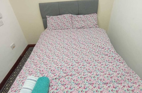 Great Barr House | Charming One- Bed with Parking & Shared kitchen
