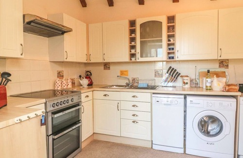 Huntshaw House | Charming Primrose Cottage Retreat