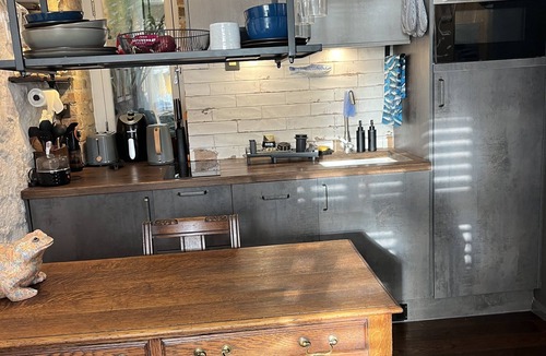 Newlyn Apartment | Charming Studio In Heart of Village