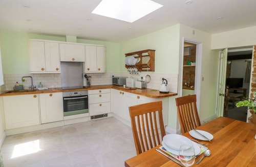 Sibford Gower Cottage | Charming Treacle Cottage Retreat