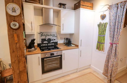 Evesham Apartment | Charming Tucked Away Evesham Retreat