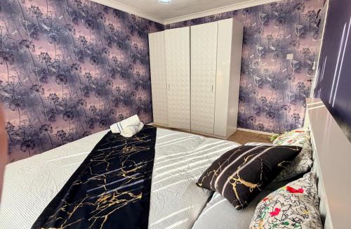 Farnham Apartment | Charming Two Double Bedroom Maisonette with Garden