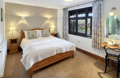 Trentishoe House | Chauffeurs Cottage Martinhoe