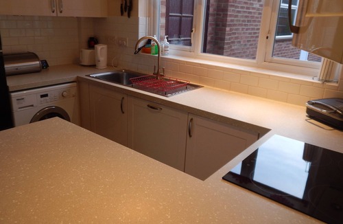 Cherry Hinton House | Cherry Palace 3 BD Parking Spaces groups