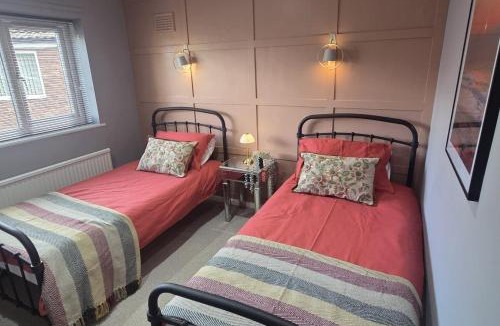 Hoole House | Chester Charm - Spacious 3 Bedroom House