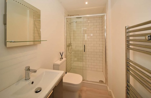 Macclesfield Apartment | Chester Suite - Chester Road Apartments by Premier Serviced Accommodation