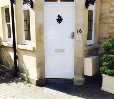 Bath House | Chestnuts House Boutique B&B