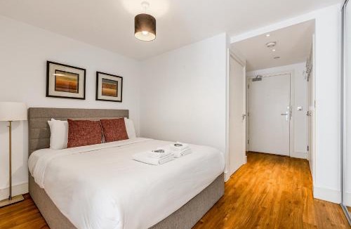 Highbury West Apartment | Chic Islington studio, 5 mins to tube