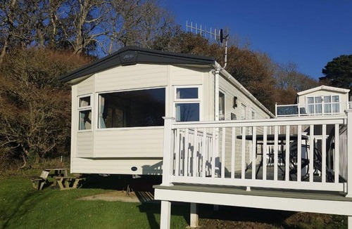 Bembridge Apartment | Classy caravan with ample space