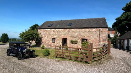 Cauldon Low House | Classy Cosy Rustic Barn Alton Towers Peaks