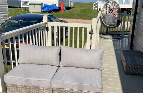 Grimsby Cottage | Cleethorpes Beach Holiday Park - Holiday Accommodation 22197