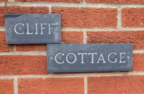 Mundesley House | Cliff Cottage