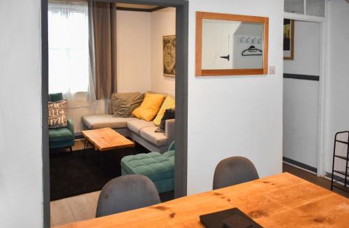 Exeter House | Cliffside Cottage