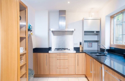 Clifton Villa | Clifton Jewel - 4 bed house w/parking. MyCityHaven