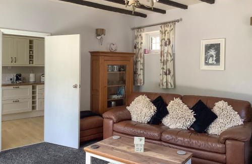 East Dereham House | Clinton Cottage