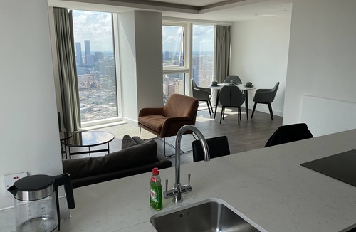 Northern Quarter Apartment | Cloud 32 | Luxury Skyline Stay in Manchester