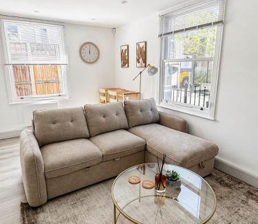 London Borough of Bromley Apartment | Cloud Nine Stay