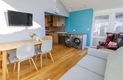 Harlech Cottage | Clyd Fan
