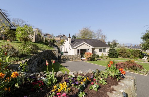 Harlech Cottage | Clyd Fan