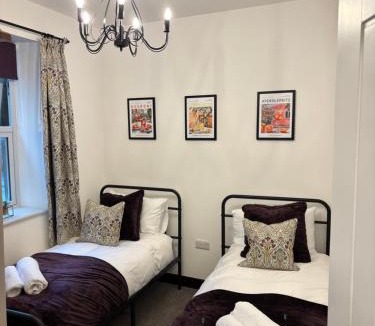 Giggleswick House | Coachmans Cottage - Luxury Cottage Settle