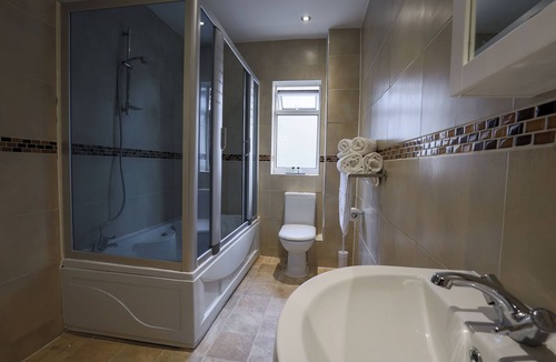 Llanelli House | Coastal Park Accommodation