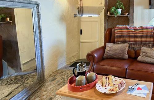 Instow House | Cobble Cottage