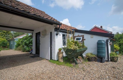 Wymondham Apartment | Cobweb Cottage Studios
