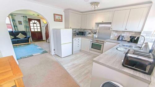 Croyde House | Cockleshell Croyde Sleeps 4 By the Seaside